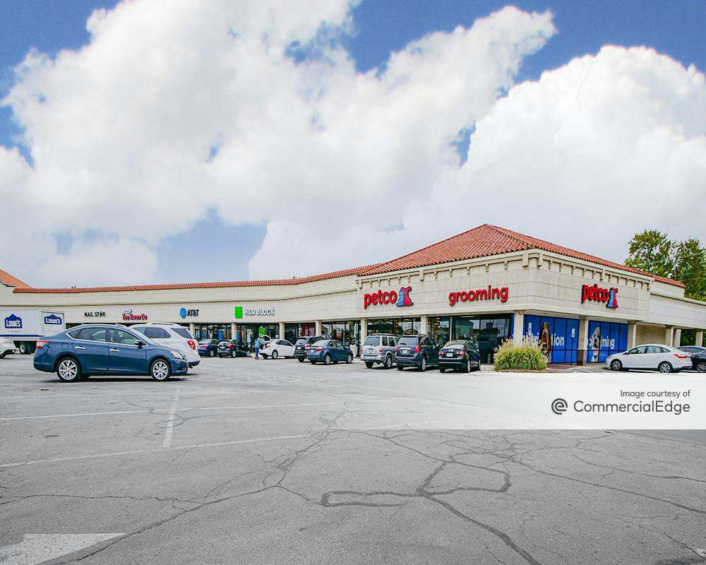 Casa Linda Plaza 1152 North Buckner Blvd, Dallas, TX Retail Space